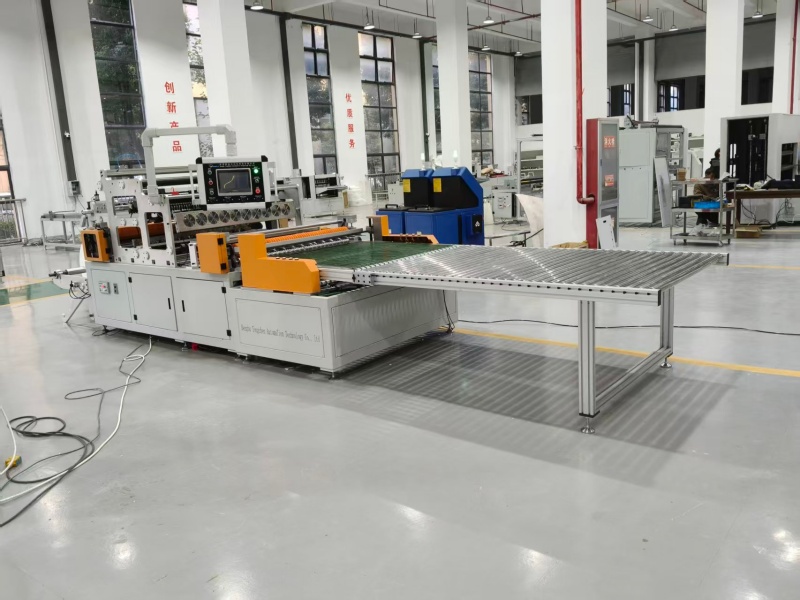 Fully Automatic Adhesive Application Line For Folded Paper Without Partitions 